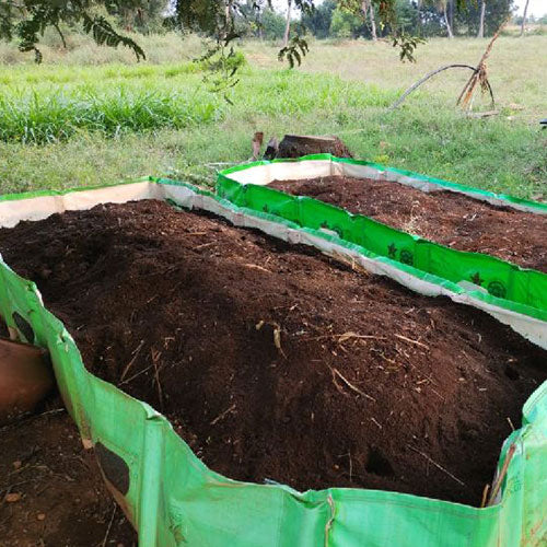 Raita Mitra Vermicompost  – 100% Natural & Organic Fertilizer for Plants | Nutrient-Rich Compost for Home Gardens | Enhances Plant Health, Water Retention & Soil Quality | Perfect for All Gardening Needs
